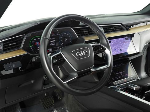 Used 2024 Audi Q8 e-tron Premium AWD/4WD image 31