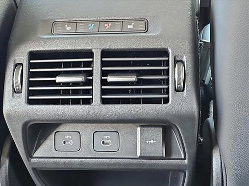 New 2025 Land Rover Discovery Sport S image 12