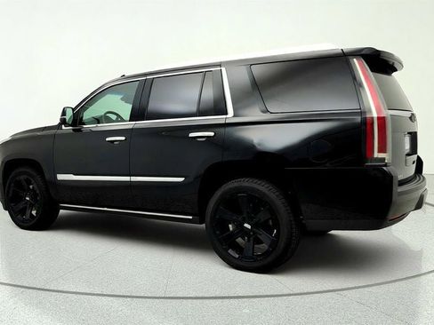 Used 2019 Cadillac Escalade Premium Luxury AWD/4WD image 7