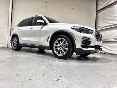 Used 2019 BMW X5 xDrive40i w/ Executive Package AWD/4WD image 9