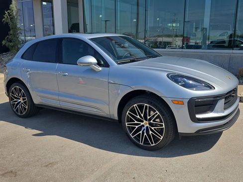 New 2026 Porsche Macan AWD/4WD image 9