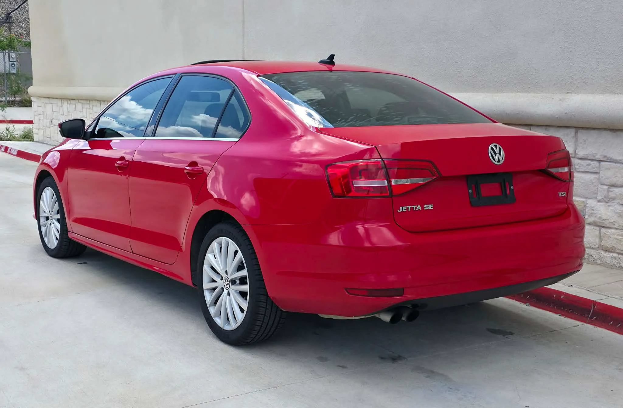 Used 2015 Volkswagen Jetta SE FWD image 5