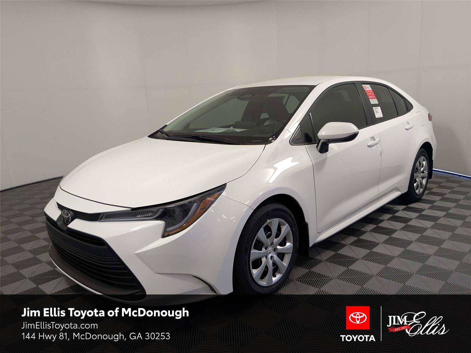 Used 2026 Toyota Corolla LE FWD image 1