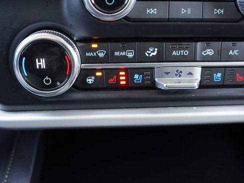 Certified 2024 Ford Expedition Max XLT image 32