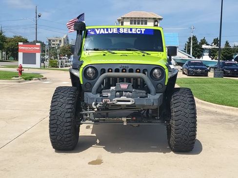 Used 2013 Jeep Wrangler Unlimited Sahara w/ Trailer Tow Group AWD/4WD image 7