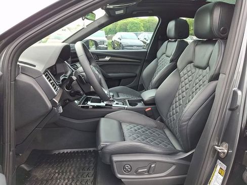 Used 2025 Audi SQ5 Premium Plus AWD/4WD image 2