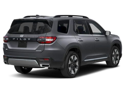 New 2026 Honda Pilot Touring image 2