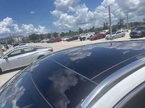 Used 2023 Lincoln Corsair Reserve w/ Equipment Group 201A FWD image 13
