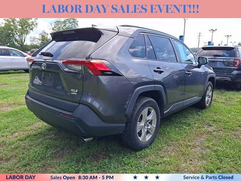 Used 2021 Toyota RAV4 XLE w/ Convenience Package AWD/4WD image 8