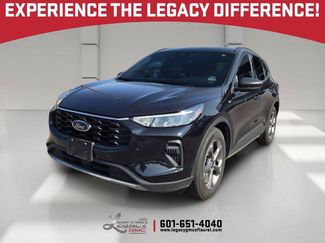 Used 2025 Ford Escape ST-Line FWD video 1