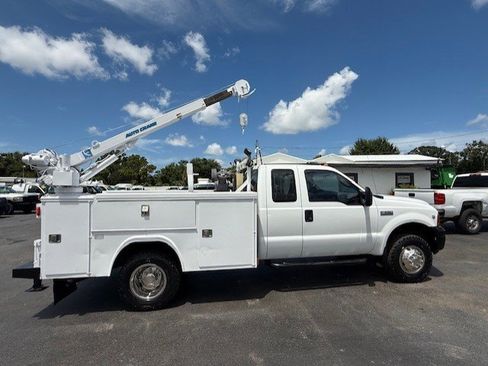 Used 2006 Ford F350 XL image 5