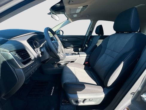 New 2026 Nissan Rogue SV FWD image 19