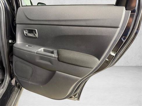 Used 2025 Mitsubishi Outlander Sport AWD image 16