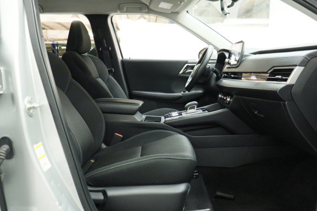 Used 2023 Mitsubishi Outlander ES FWD image 22