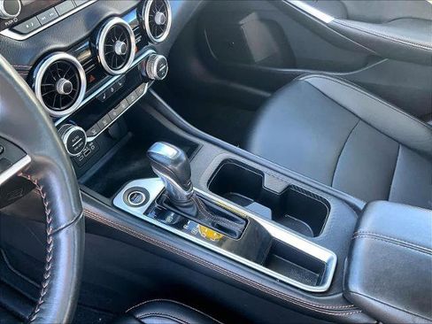 Certified 2021 Nissan Sentra SR w/ SR Premium Package image 20