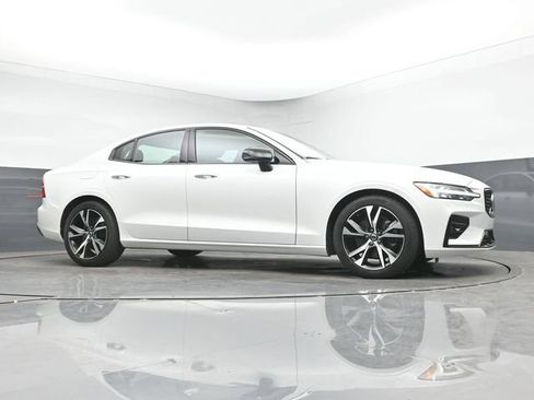 Used 2023 Volvo S60 B5 Core w/ Climate Package AWD/4WD image 10