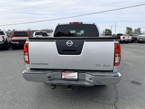 Used 2012 Nissan Frontier SV w/ SV Premium Utility Pkg AWD/4WD image 6