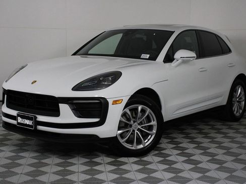Certified 2026 Porsche Macan image 1