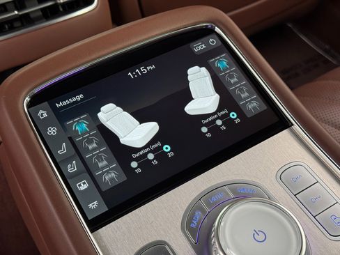 Used 2024 Genesis G90 3.5T image 40