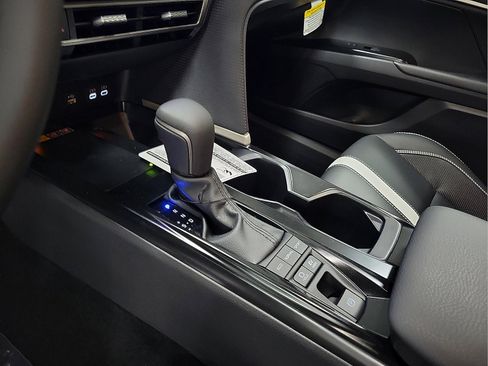 New 2026 Toyota Camry SE w/ Convenience Package FWD image 10