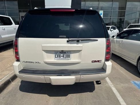 Used 2014 GMC Yukon XL Denali AWD/4WD image 5