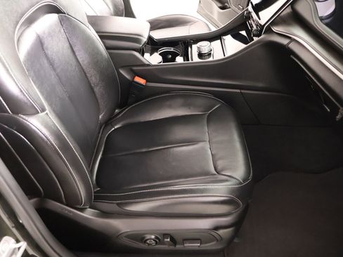 Used 2022 Jeep Grand Cherokee L Limited RWD image 15