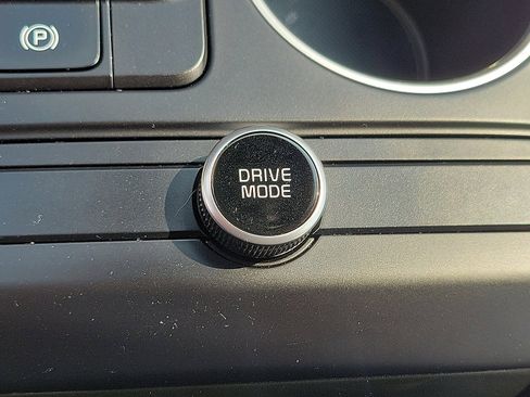 Used 2021 Kia K5 LXS image 23