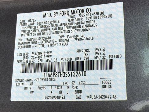 Used 2025 Ford Mustang Coupe RWD image 16