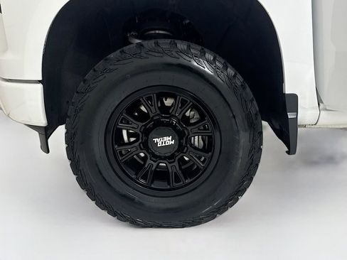 Used 2022 Chevrolet Silverado 1500 Custom image 26