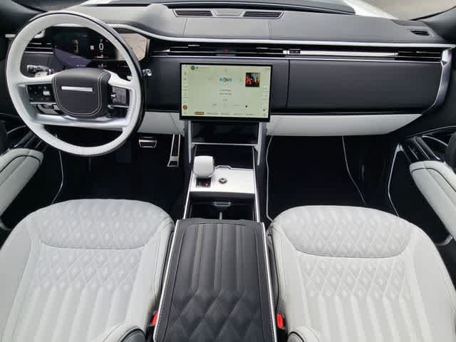 Used 2025 Land Rover Range Rover Long Wheelbase Autobiography AWD/4WD image 19