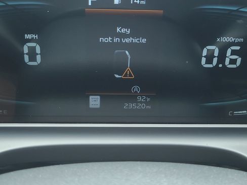 Used 2025 Kia Seltos S FWD image 27