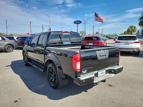Used 2018 Nissan Frontier SV w/ Value Truck Package image 2