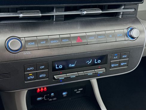 Used 2024 Hyundai Kona SEL FWD image 23