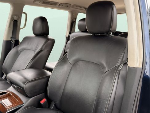 Used 2019 INFINITI QX80 Luxe RWD image 4