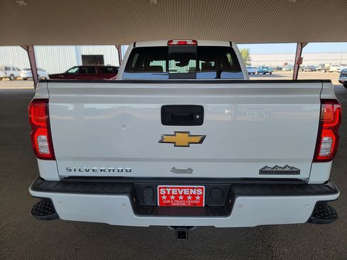 Used 2016 Chevrolet Silverado 1500 High Country w/ High Country Premium Package AWD/4WD image 9