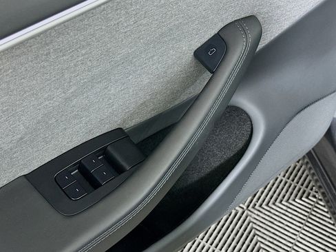 Used 2025 Tesla Model 3 Long Range image 15