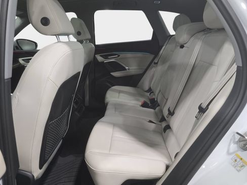 Used 2025 Audi Q5 Premium AWD/4WD image 21