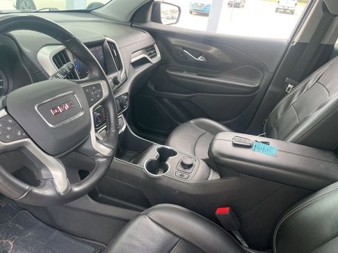 Used 2022 GMC Terrain SLT image 9