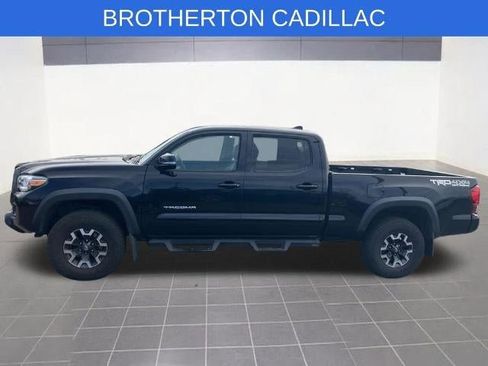 Used 2018 Toyota Tacoma TRD Off-Road w/ TRD Premium Off Road Package AWD/4WD image 8