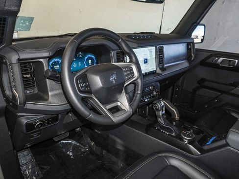 New 2025 Ford Bronco Badlands image 21