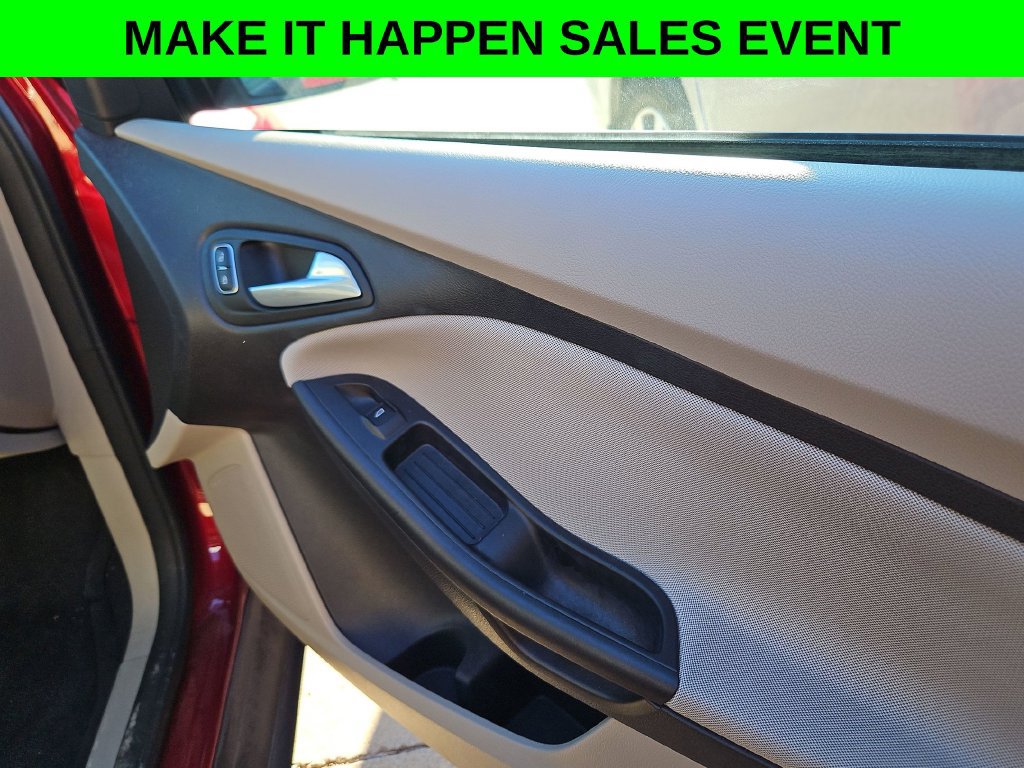 Used 2015 Ford Focus SE FWD image 33