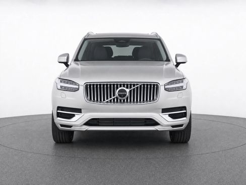 Used 2023 Volvo XC90 B6 Plus AWD/4WD image 5