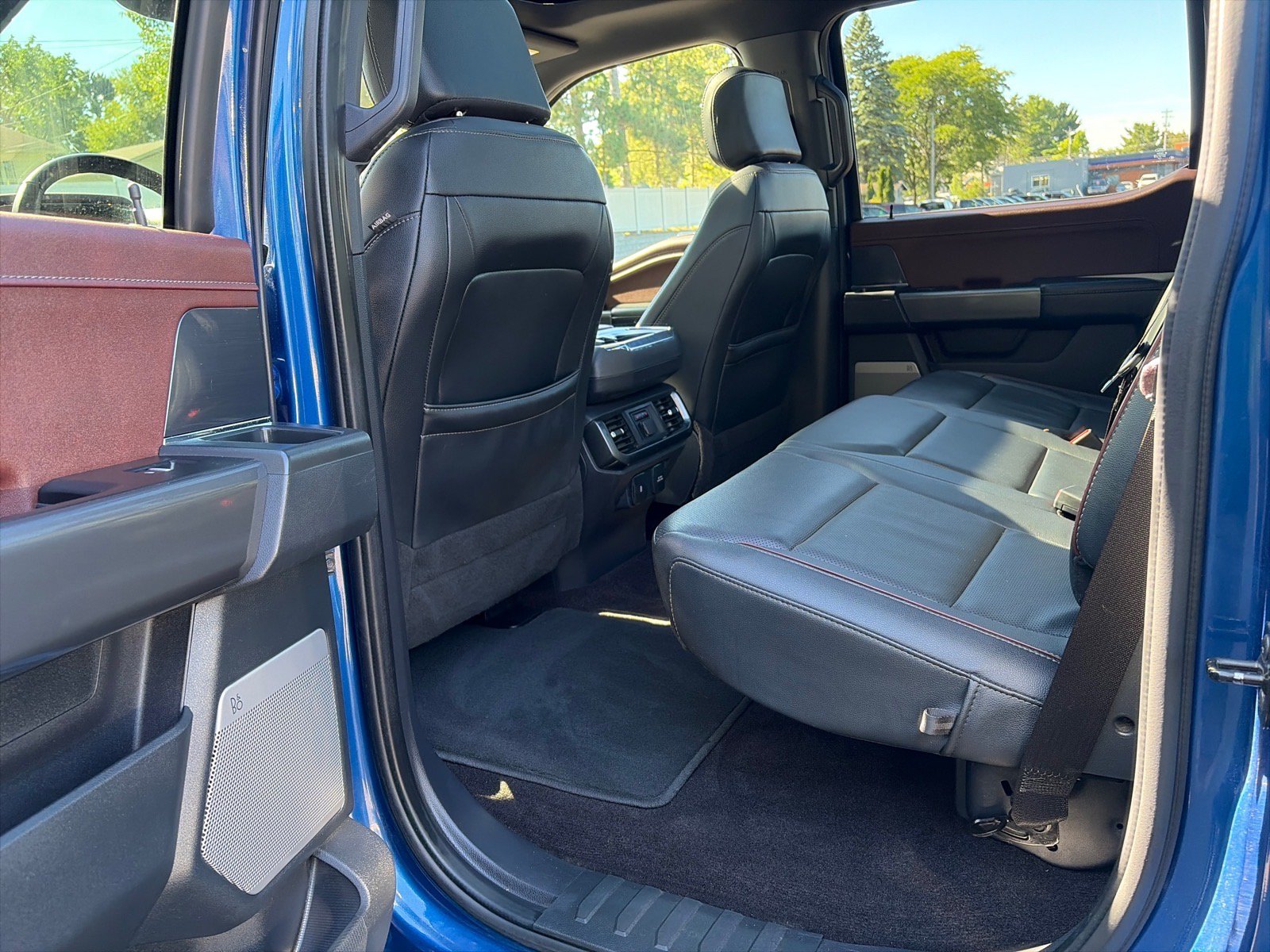 Used 2022 Ford F150 Lariat w/ Equipment Group 502A High AWD/4WD image 10
