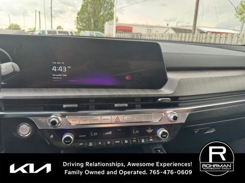 Used 2023 Kia Telluride SX image 11