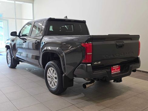 Certified 2025 Toyota Tacoma SR5 w/ SR5 Upgrade Package AWD/4WD image 4