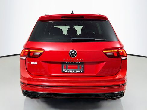 Used 2024 Volkswagen Tiguan SE R-Line FWD image 6