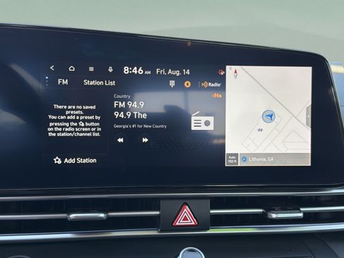 Used 2025 Hyundai Elantra SEL FWD image 13