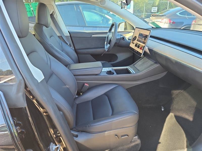 Used 2024 Tesla Model Y 2WD image 6