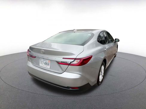 Used 2025 Toyota Camry LE image 14