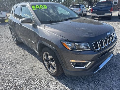 Used 2020 Jeep Compass Limited image 1